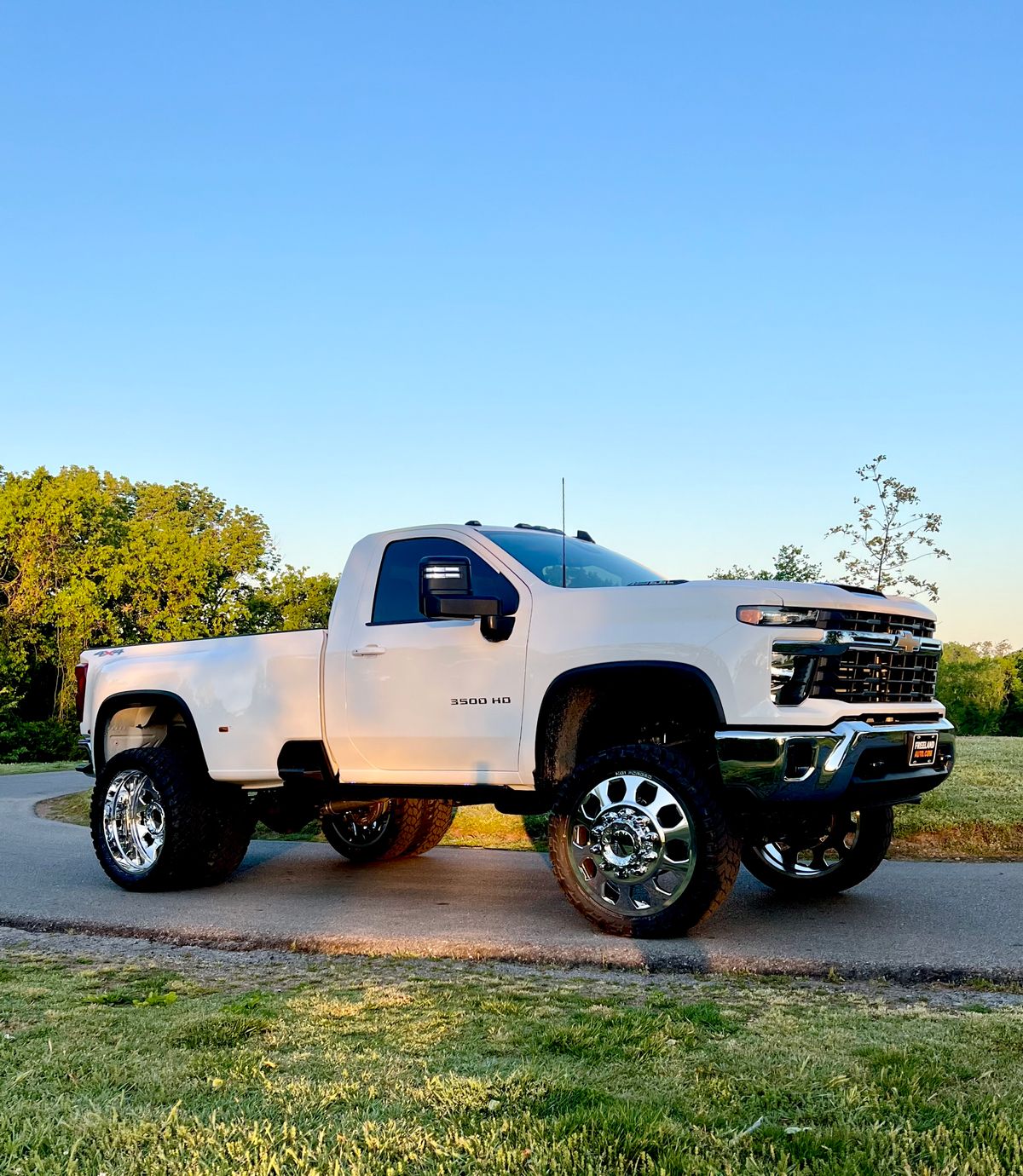 2024 3500HD Silverado 26" Sarge Dually KG1 WHEELS